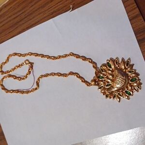 Sarah Coventry 1978 Christmas Partridge pendant necklace, gold toned